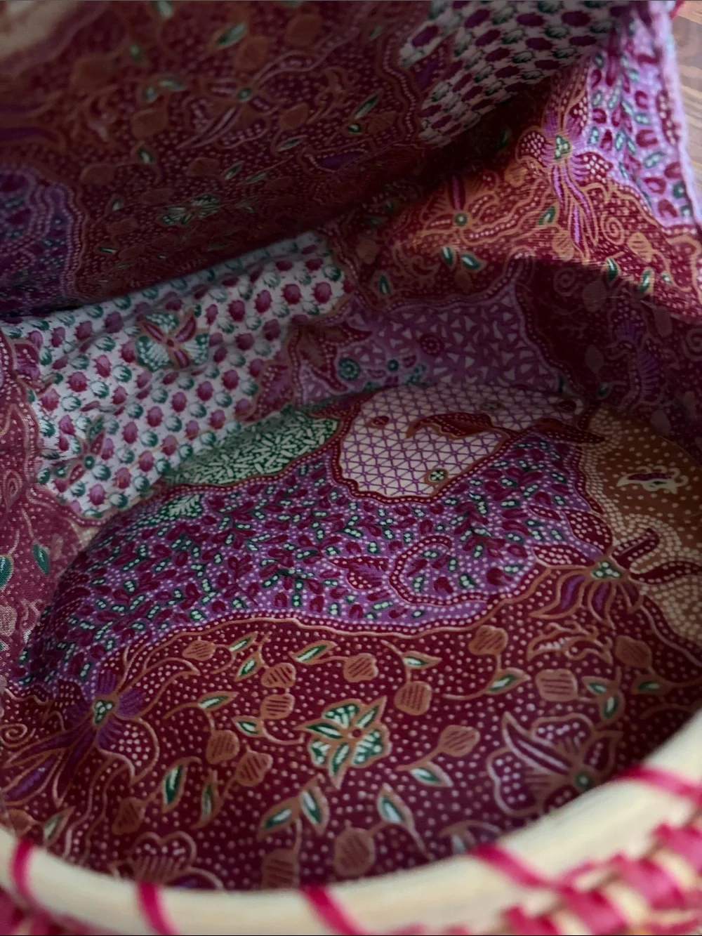 Woven Round Shoulder Bag in Bright Pink